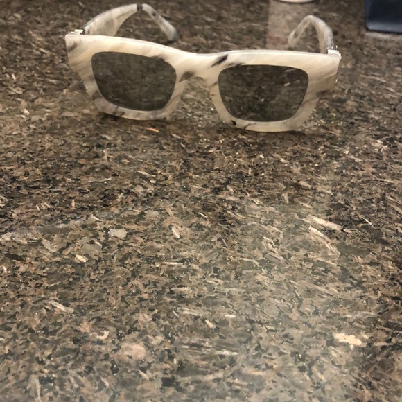 Louis Vuitton Men’s Sunglasses - Picture 2 of 4